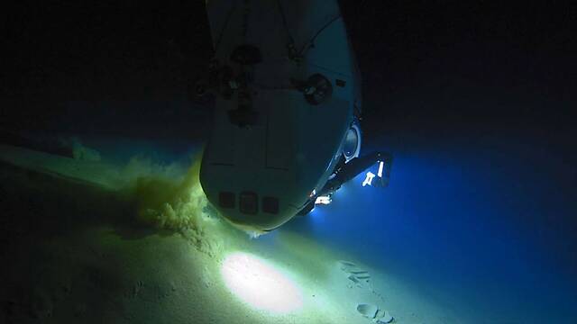 Es oficial: cient�ficos descienden a profundidades de 7000 metros en busca de extra�os seres que viven sin la luz del sol