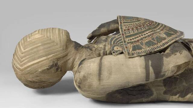 Arque�logos at�nitos hallan una momia egipcia de hace 3.000 a�os con 30 extra�os tatuajes: 'Una mujer vinculada a la magia'