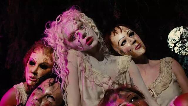 La isla m�s perturbadora de M�xico donde miles de mu�ecas cuelgan de los �rboles y que Tim Burton us� para grabar Mi�rcoles