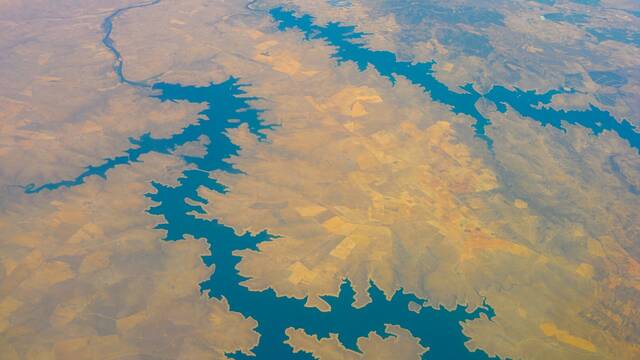 Ni en Madrid ni en Catalu�a: el colosal embalse de 3230 hect�metros es el m�s grande de Espa�a y est� en el coraz�n del pa�s