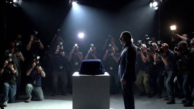 OpenAI lanzar� unos auriculares en septiembre dise�ados por Jony Ive y buscar� competir contra millones de AirPods