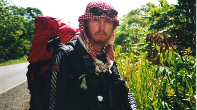 Un hombre se lanz� a caminar por el mundo en 1998 con 400 euros: 27 a�os despu�s, descubri� la gran verdad sobre la felicidad