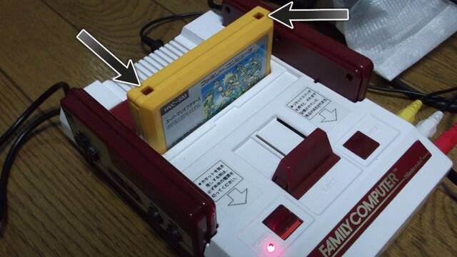 Se resuelve el misterio de los agujeros en los cartuchos de Famicom