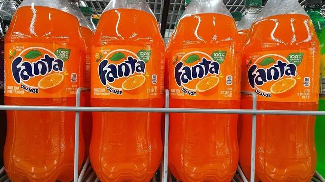 La Fanta de naranja no es igual en EE.UU. y en Espaa: la principal diferencia afecta directamente a la salud