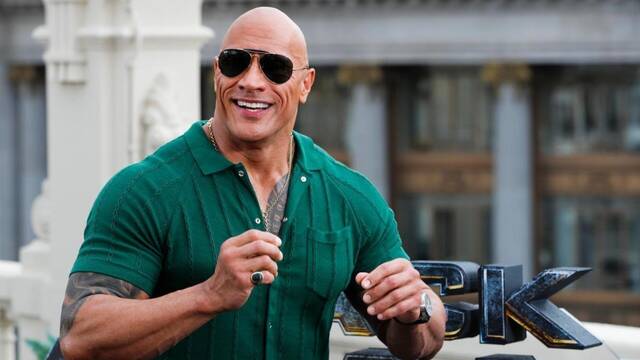 Dwayne Johnson hace odos sordos a las polmicas y anuncia su siguiente pelcula con J.J. Abrams para conquistar Hollywood