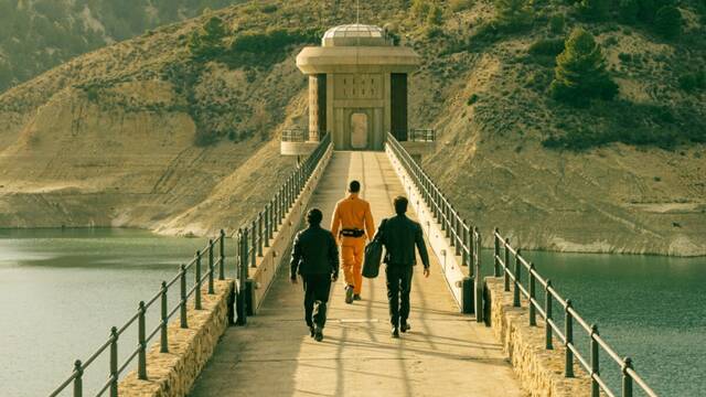 Es oficial: el ltimo thriller de ciencia ficcin de Netflix esquiva la cancelacin y es nmero uno en la plataforma