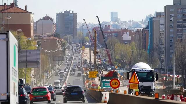 Un ao de caos de la A-5 de Madrid: una obra colosal de 800 millones con un tnel, coches en slalom y miles de vecinos en vilo
