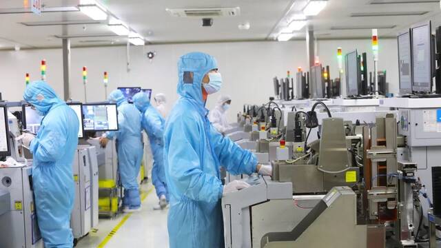 Un pa�s europeo interviene una empresa china de chips y desata un nuevo frente en la guerra tecnol�gica con Pek�n