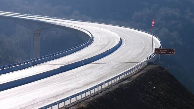 El megapuente m�s alto de Espa�a: 145 metros sobre un profundo valle y una inversi�n de m�s de 26 millones de euros