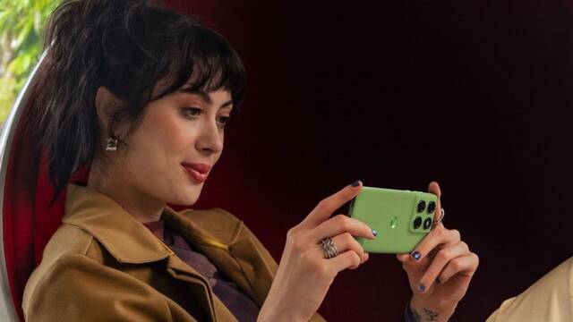 Motorola demuestra que 399 euros bastan para tener una pantalla curva premium y una batera que se carga en 8 minutos