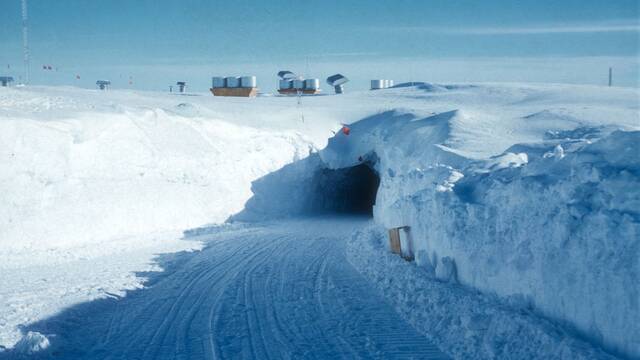 La NASA descubre una extra�a base militar secreta de EE.UU. enterrada bajo el hielo de Groenlandia hace 60 a�os