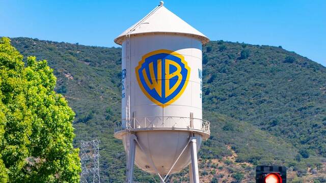 Warner Bros. Discovery confirma su venta mientras Netflix y Paramount lideran las pujas por el histrico estudio