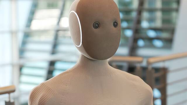 La carrera por los robot mayordomo ha comenzado: as� es NEO, limpia la casa y puede charlar por menos de 500 euros al mes