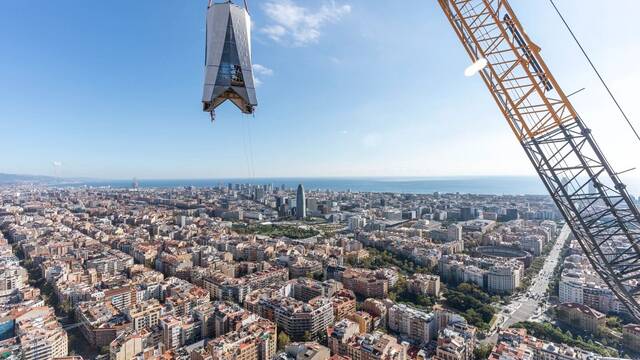 Barcelona construye la iglesia m�s alta del mundo: un coloso de m�s de 172 metros que bate todos los r�cords
