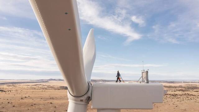 China rompe los lmites y reinventa la construccin: 'Es una muralla gigantesca contra el viento y la arena del desierto'