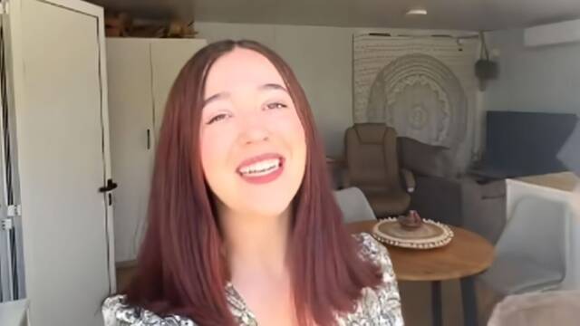 Una joven espaola seala lo peor de vivir en una casa prefabricada: 'No es idlico, es ms duro de lo que parece'