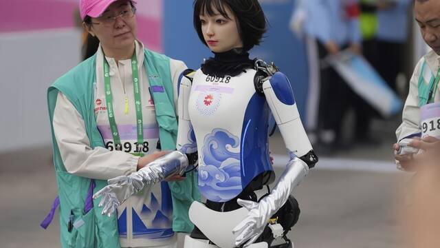 Alarma y preocupacin en EE.UU. tras perder contra China la carrera tecnolgica: 'Tiene ms de dos millones de robots activos'