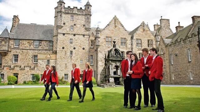 Adis a la jornada escolar de cinco das: este pas europeo ser pionero en reducir un da de colegio a la semana