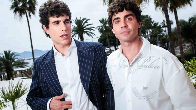 Javier Calvo, director de 'La bola negra', denuncia los prejuicios de Hollywood: 'Ser homosexual sigue siendo un problema'