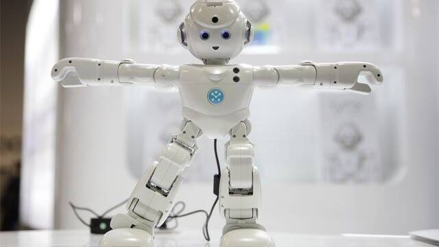 Lynx, el robot humanoide con Alexa incorporado