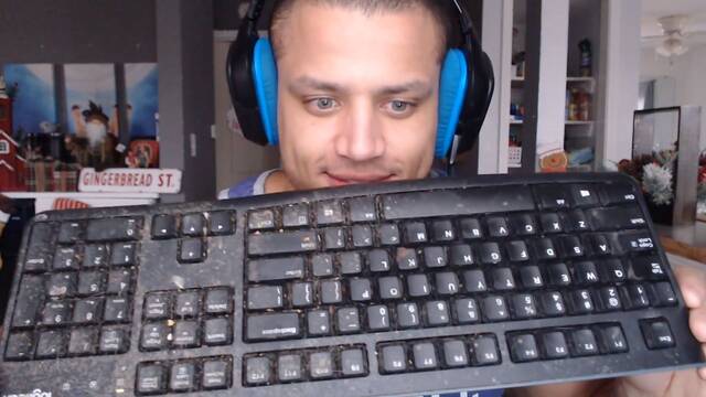 Tyler1 muestra el teclado ms sucio que vas a ver en un streamer profesional