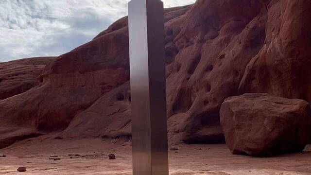 Desaparece el misterioso monolito metlico hallado en el desierto de Utah