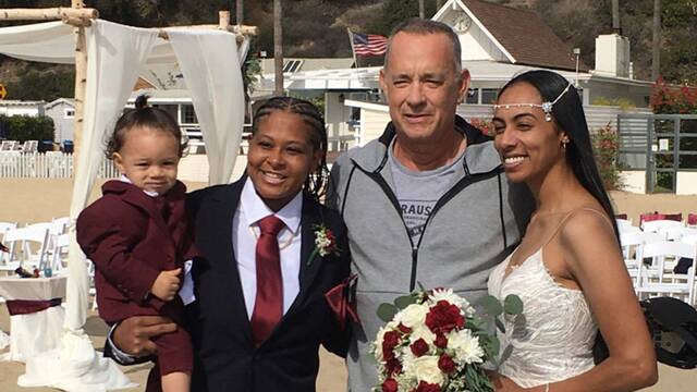 Tom Hanks se cuela en una boda al m�s puro estilo Tom Hanks, y hay v�deo