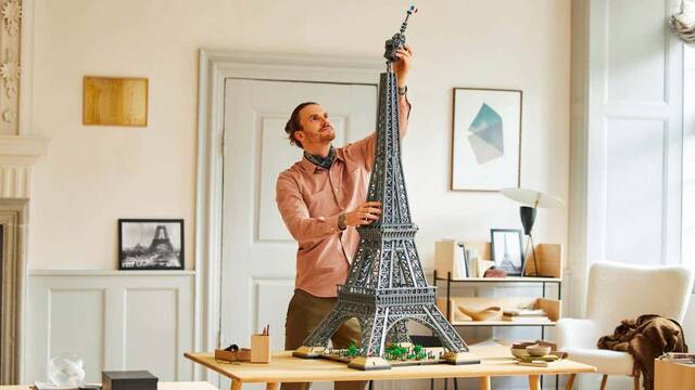 La Torre Eiffel es el set de LEGO más alto de la historia