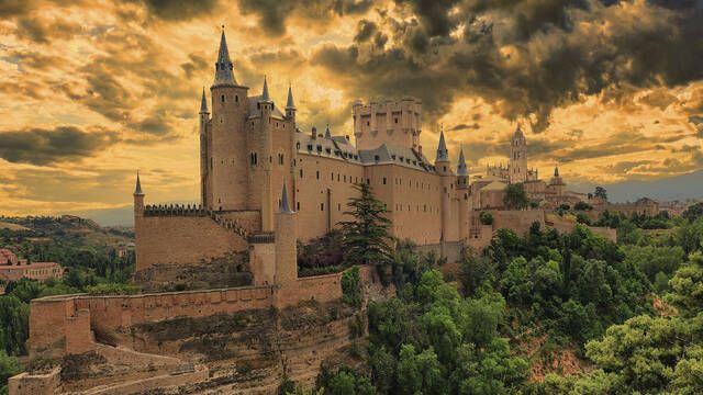 El castillo ms bonito de Europa es espaol y est en Segovia