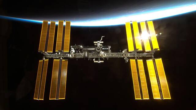 La mochila perdida de una astronauta puede verse desde la Tierra por tiempo limitado