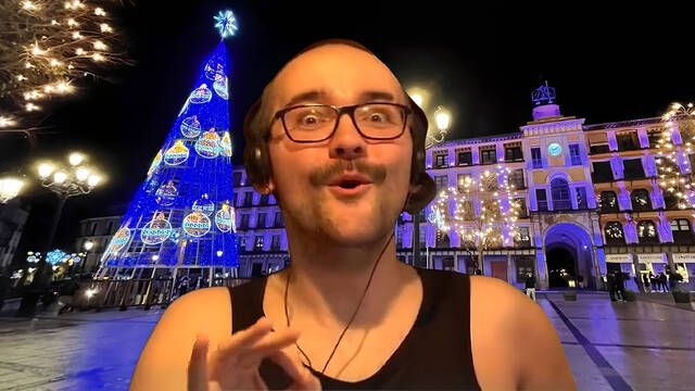 El Xokas flipa con las luces de Navidad de Toledo mientras los vecinos denuncian no poder dormir