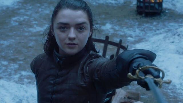 George R.R. Martin se rene en secreto con Maisie Williams de 'Juego de Tronos' y adelanta un nuevo proyecto juntos