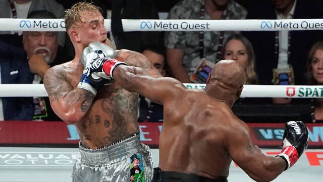 Jake Paul vence a Mike Tyson por puntos en un combate desigual donde Netflix es la verdadera ganadora