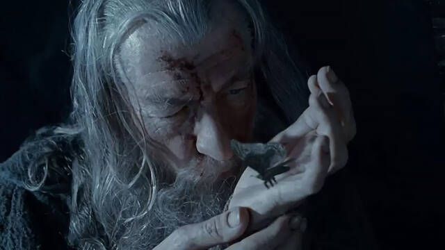 Cules son las misteriosas palabras que susurra Gandalf a la polilla en 'El Seor de los Anillos'?