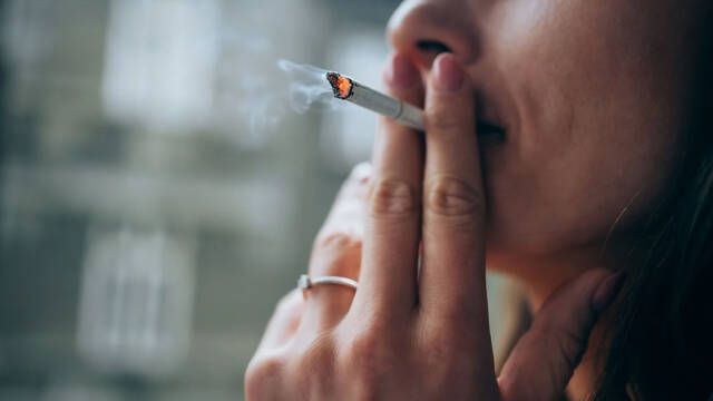 Qu efectos negativos tiene el tabaco en la garganta para las mujeres? Una experta advierte de los peligros