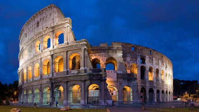 Los turistas advierten que no viajes a Roma hasta 2025 si quieres ver el Coliseo o la Fontana di Trevi