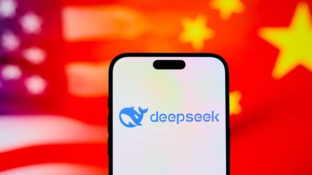 Estados Unidos bloquea DeepSeek, la IA china usada por 50 millones de personas, y denuncia espionaje digital