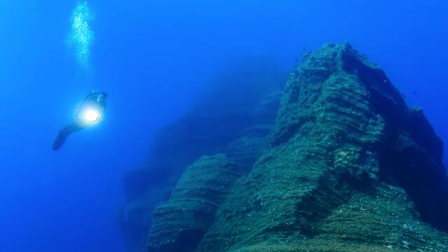 Guerra abierta entre Espaa y Marruecos por un coloso de 120 millones de aos con un tesoro incalculable sumergido