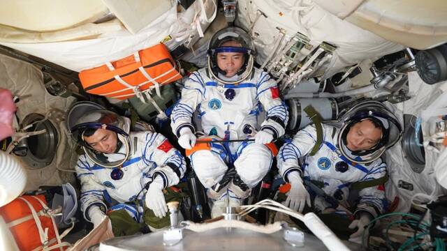 China tiene 3 astronautas varados en el espacio sin posibilidad de regresar: 'Un accidente les dej sin bote salvavidas'