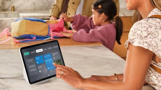 Por 239 euros tienes el nico centro domtico con pantalla Full HD que procesa IA sin enviar datos a la nube