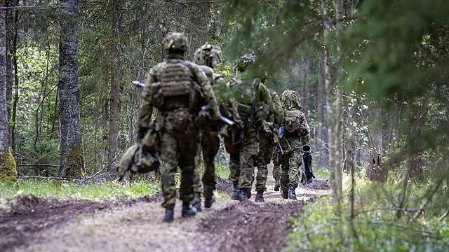 Un pas europeo recupera el servicio militar para hombres y mujeres jvenes ante el miedo a una guerra y Espaa toma nota