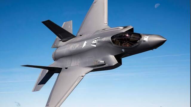 El caza ms avanzado jams construido: el F-35 Lightning II alcanza los 1960 km/h, desafa el radar y 80 millones por unidad