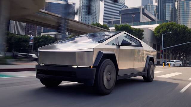 Elon Musk prometi un 'coche indestructible' y fracasa: el Cybertruck se desarma solo pese a costar ms de 100.000 dlares