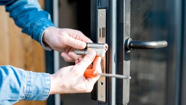 Ms de 19 millones aprendieron en YouTube a forzar un candado tras el enfado de una persona: el efecto Streisand hizo el resto