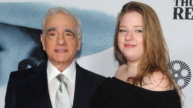 La hija de Scorsese trolea a su padre usando papel de regalo de Marvel