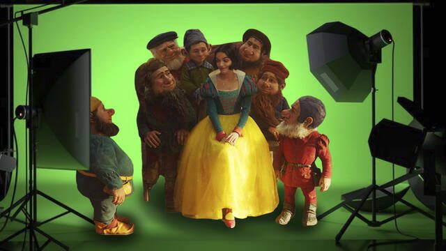 La actriz de Blancanieves, Rachel Zegler, habla sobre la cantidad de CGI en la pelcula, mencionando personajes concretos