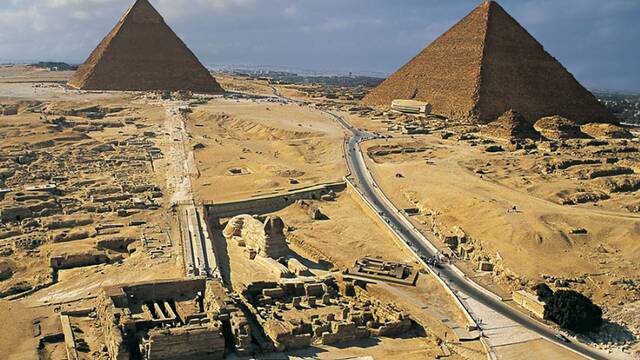 Arqueólogos encuentran una enorme estructura oculta que conecta las pirámides y podría explicar como se construyeron