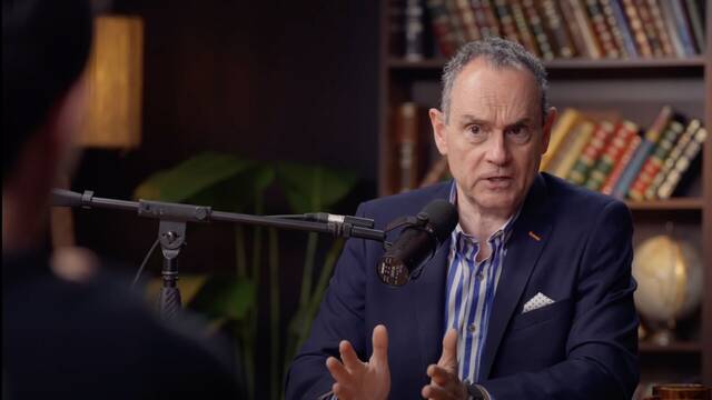 Pedro Ba�os (65), coronel del Ej�rcito espa�ol: 'Trump busca humillar a Europa, EE.UU revoluciona el tablero geopol�tico'