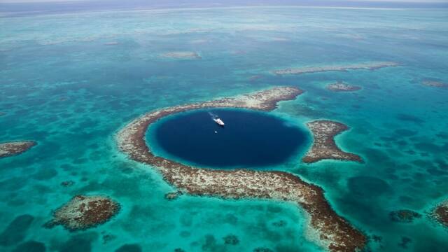 Cient�ficos descubren una extra�a estructura gigante bajo el Tri�ngulo de las Bermudas: 'Lleva all� 31 millones de a�os'