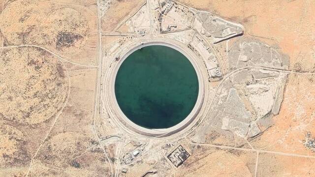 El oc�ano oculto bajo el S�hara: una megaconstrucci�n con pozos de 500 metros que bombean agua f�sil de hace 10.000 a�os